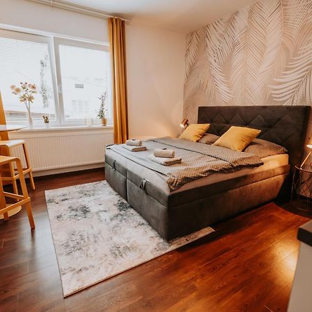 Citybeat Apartments, 400M From The Square بلزن المظهر الخارجي الصورة