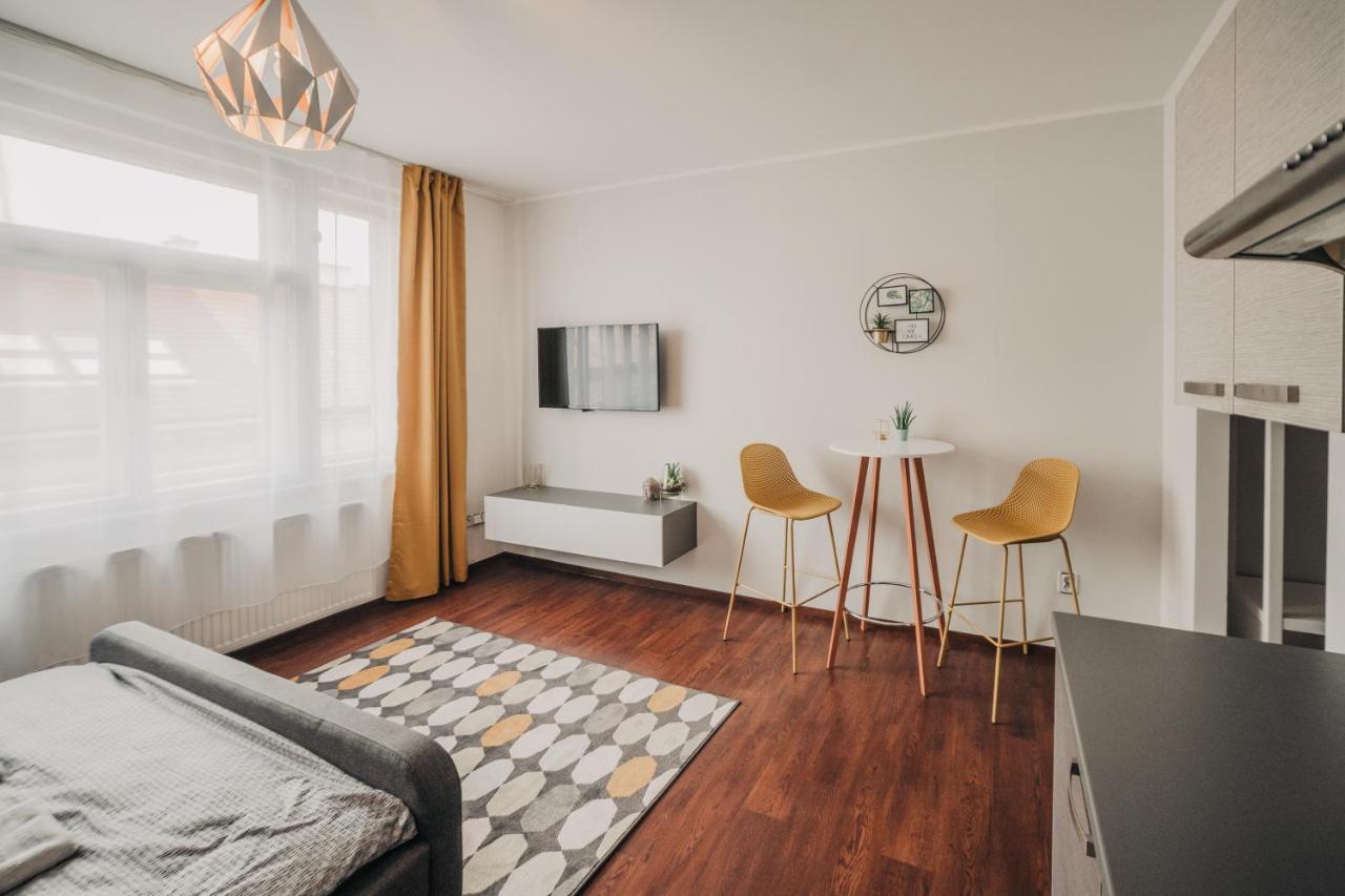 Citybeat Apartments, 400M From The Square بلزن المظهر الخارجي الصورة