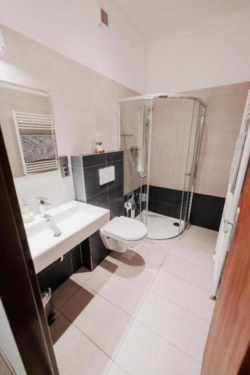 Citybeat Apartments, 400M From The Square بلزن المظهر الخارجي الصورة