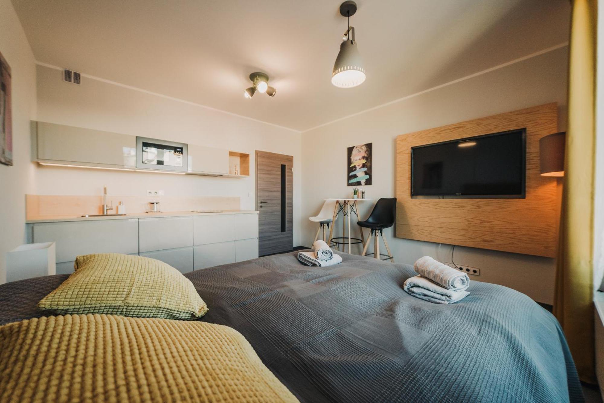 Citybeat Apartments, 400M From The Square بلزن المظهر الخارجي الصورة