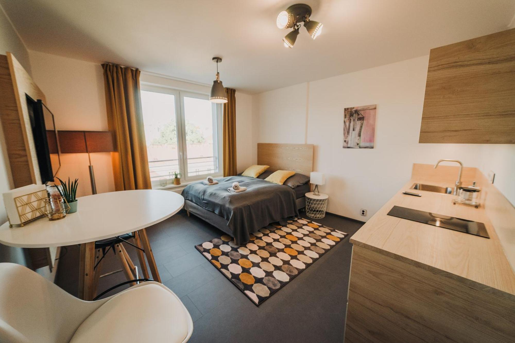 Citybeat Apartments, 400M From The Square بلزن المظهر الخارجي الصورة