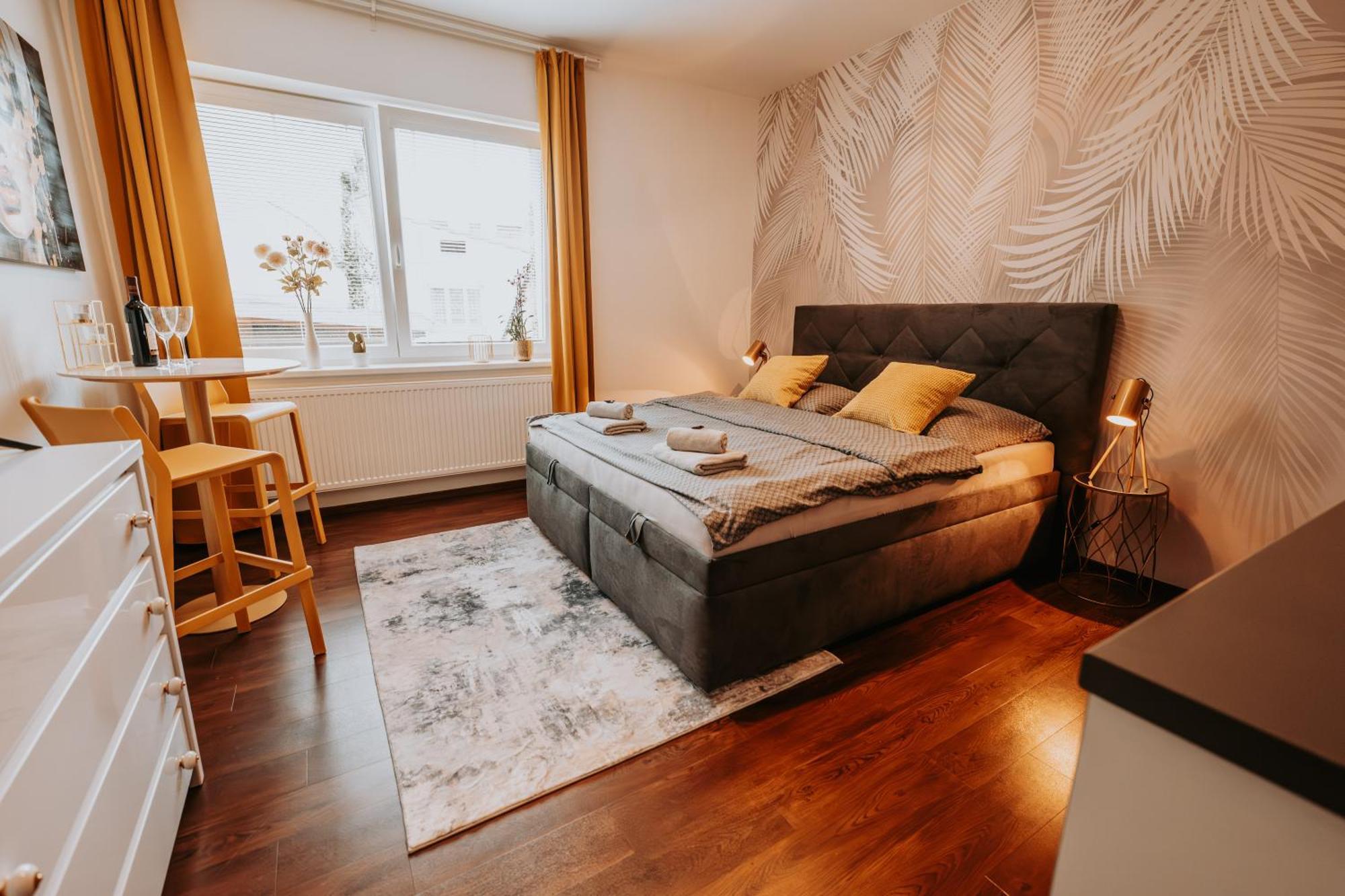 Citybeat Apartments, 400M From The Square بلزن المظهر الخارجي الصورة